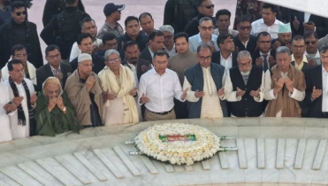 ১৮  বছর পর বাবার কবর জিয়ারত করলেন তারেক রহমান